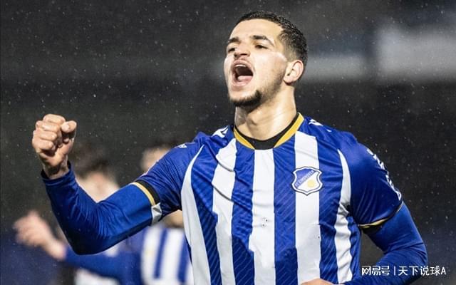 转会期体能课后，埃因霍温造点机会备战中超，气氛紧张，高层口径保持一致(埃里克森8个发展阶段)